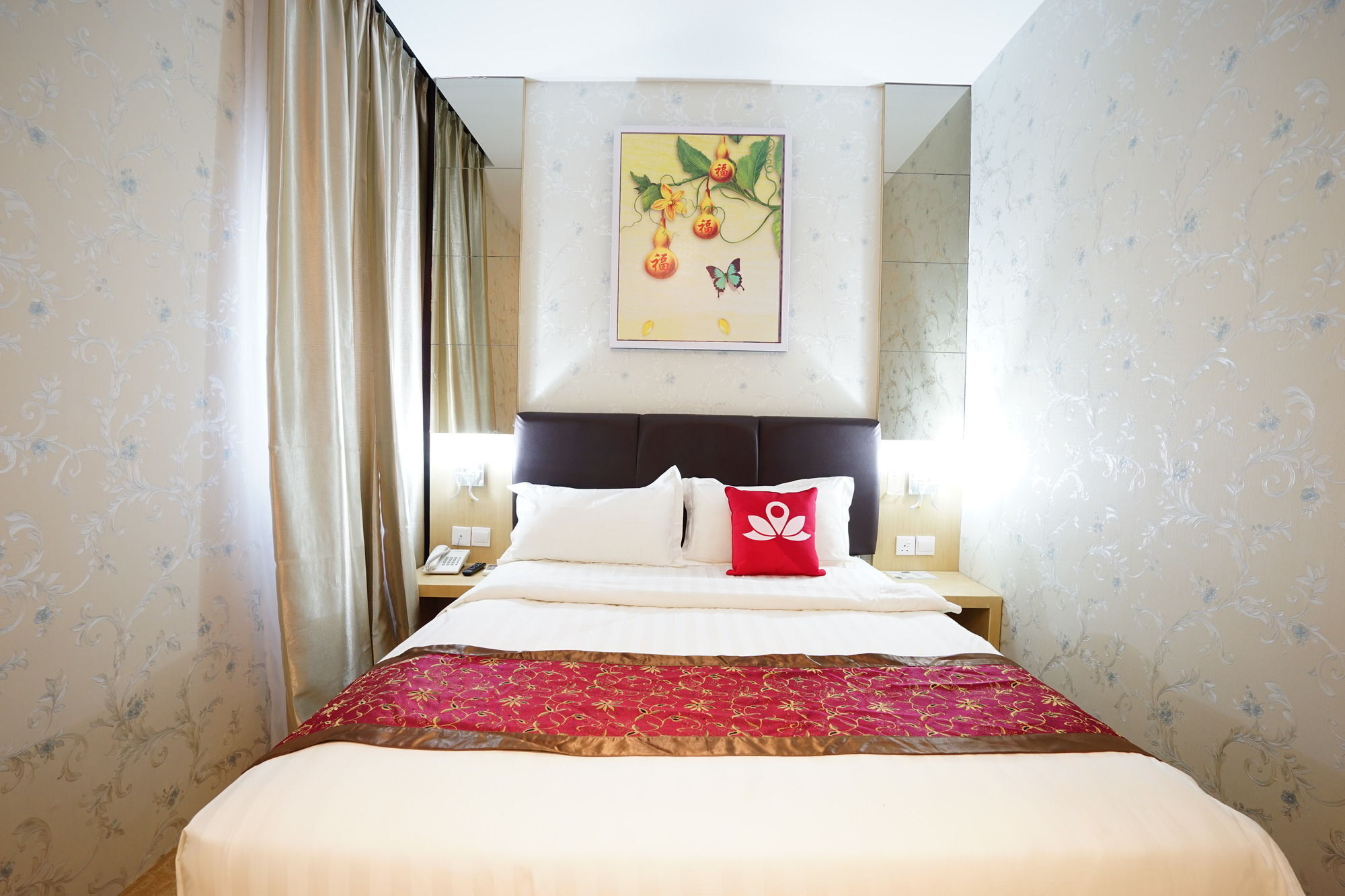 Cardinal Lucky Star Hotel Batam Bagian luar foto
