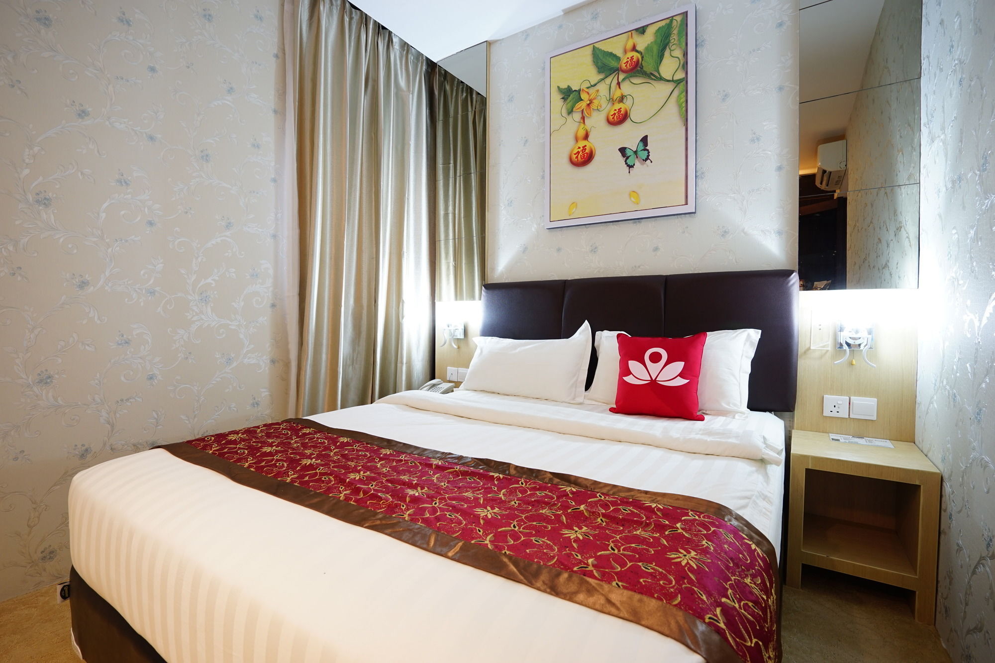 Cardinal Lucky Star Hotel Batam Bagian luar foto