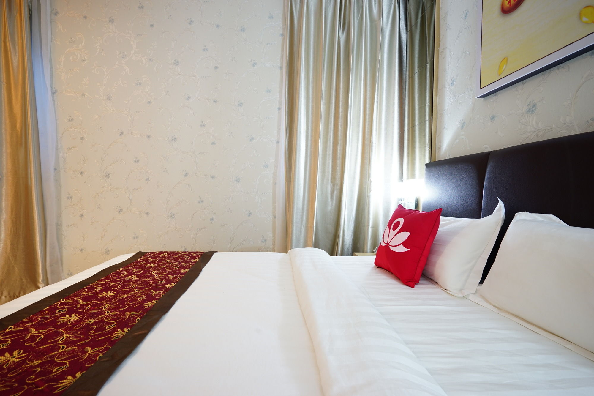 Cardinal Lucky Star Hotel Batam Bagian luar foto